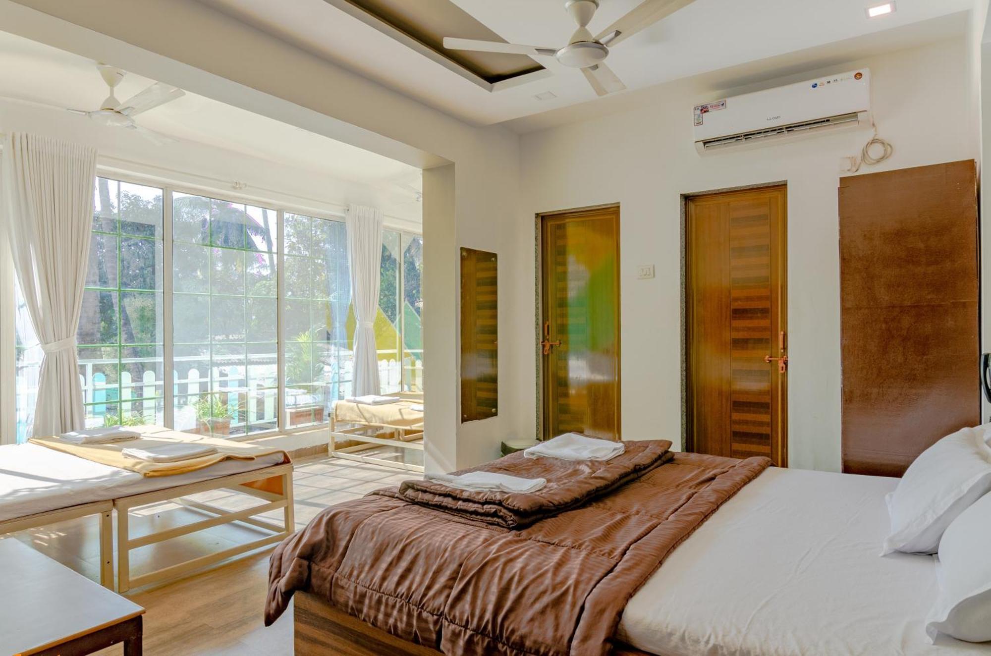 White House Beach Resort, Nagaon Exteriér fotografie